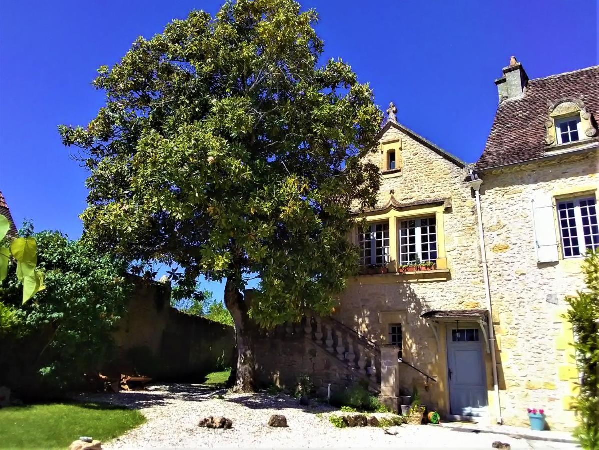 Rue Du Chateau Lalinde Exterior photo